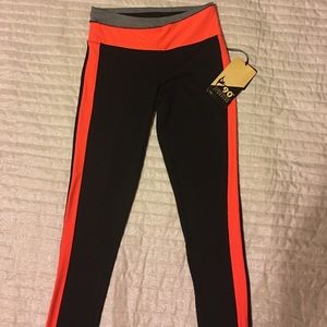 🎉NWT 90 Degree Workout Pants. Black/ Orange