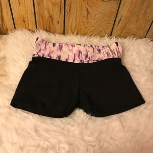 Pink vs shorts 🔴