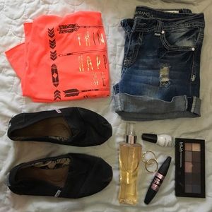 ✨ Graphic tank top