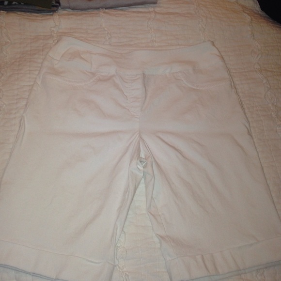 EUC Ruby Rd shorts, white, 14