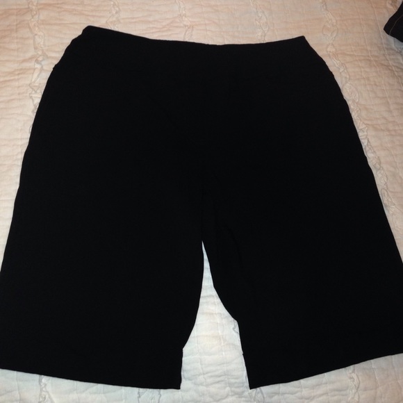 EUC Ruby Rd shorts, black, 14