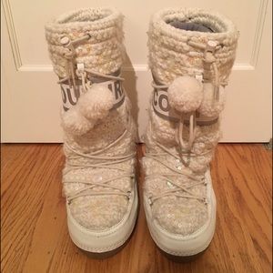 Juicy Couture Moon Boots