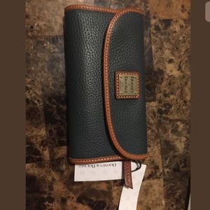 Dooney and bourke wallet