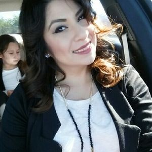 Meet your Posher, Sandy