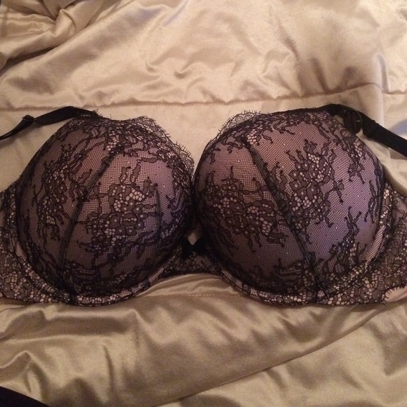 Victorias secret bombshell pushup bra