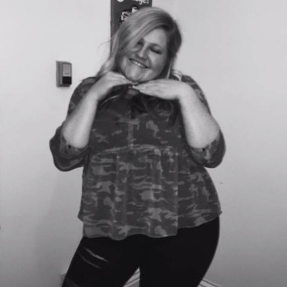 Meet your Posher, Addie - Picture 1 of 1