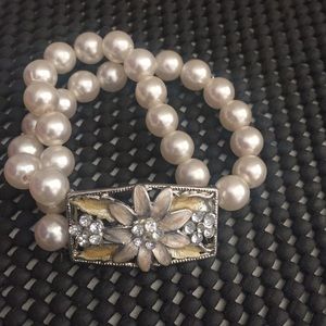 Pearl stretchy bracelet