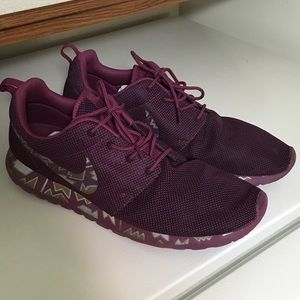 Mens Nike Roshe run sneakers