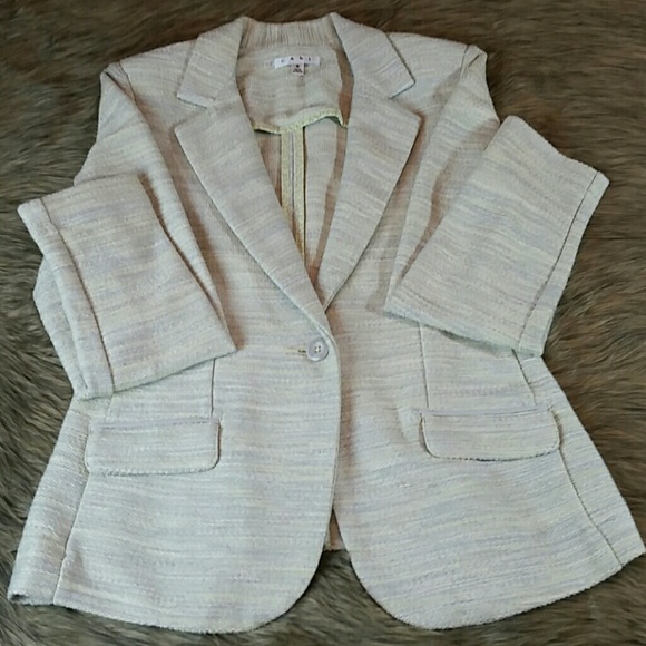 CAbi Jackets & Blazers - CAbi Short Blazer Size 8