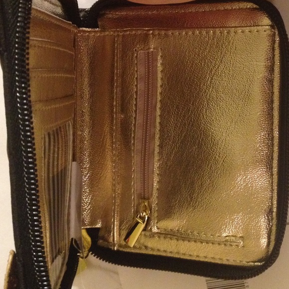 Betsey Johnson wallet 💜price drop 💜 - Picture 3 of 4