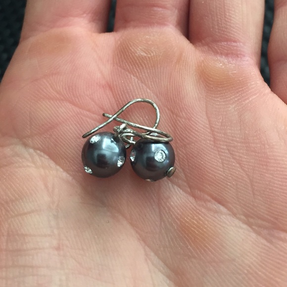 Black pearl crystal