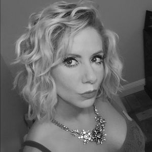 Meet your Posher, April