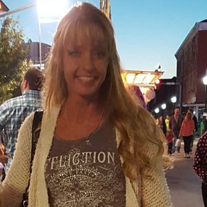 Meet your Posher, Suzanne