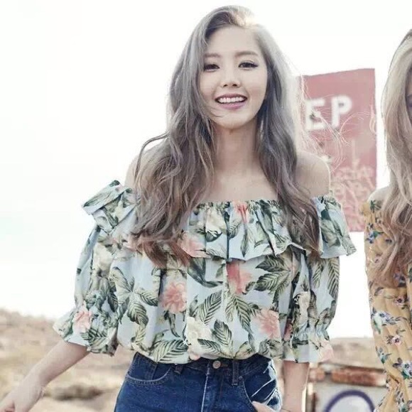 Off- shoulder floral top