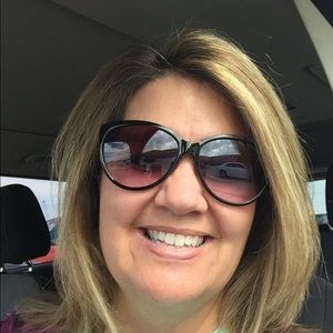 Meet your Posher, Josette