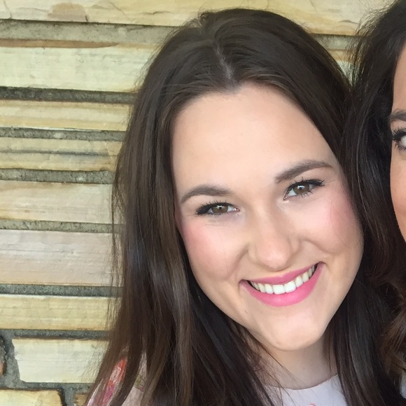 Meet your Posher, Whitney