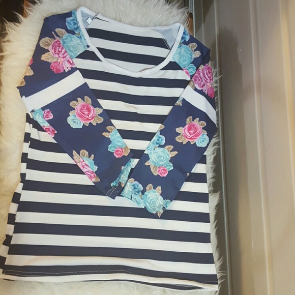 SOLD! 🎉New, "Her" baseball- tee style top - Picture 3 of 4