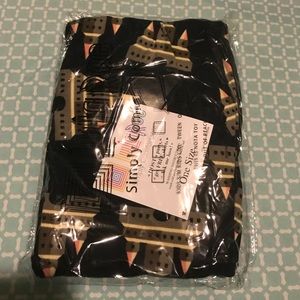 Lularoe Disney castle OS leggings