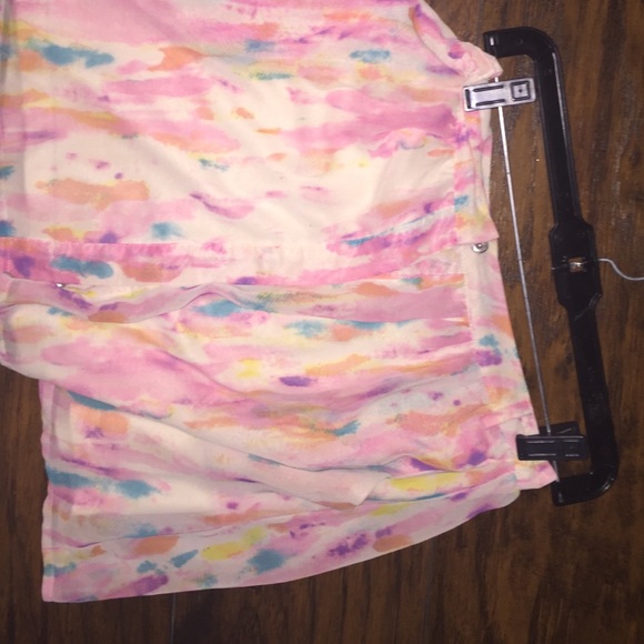 Two mini skirts - Picture 3 of 4