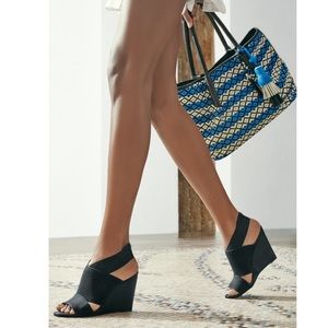 Vince Camuto Xylia Peep Toe Wedge Sandal 8.5