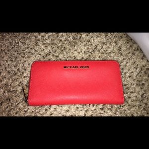 Michael Kors Jet Set Wallet