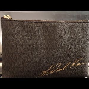 Michael Kors Large Travel Pouch