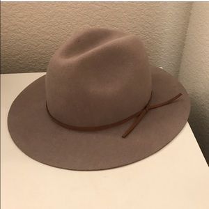 Tan Hat