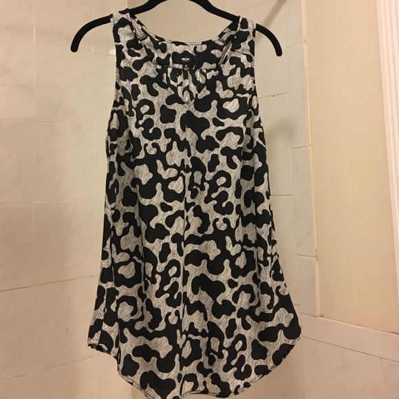 Mossimo Black and Grey Patterned Top