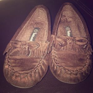 Brown microsuede moccasins for little girls
