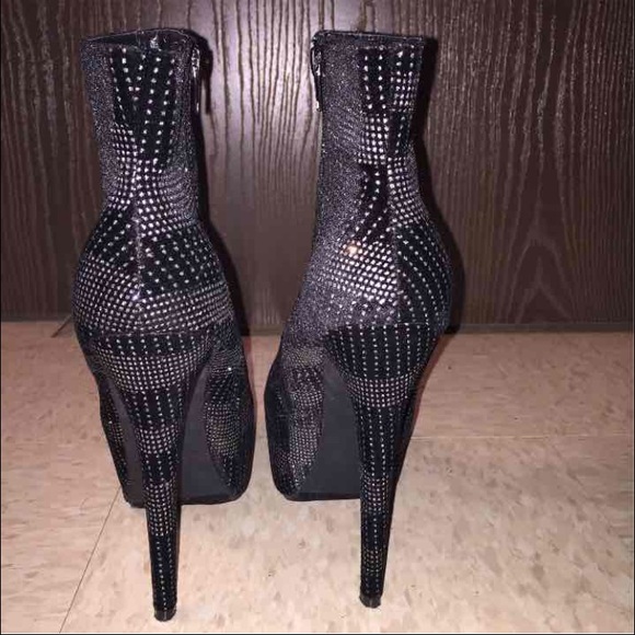 Boot heels - Picture 3 of 4