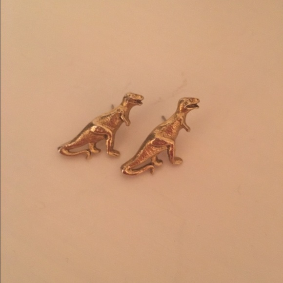 Vintage Dina sour gold toned earrings