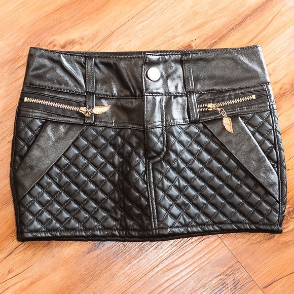 Leather type mini skirt