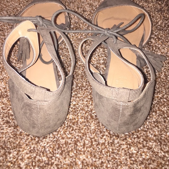 Shoes - Picture 3 of 3