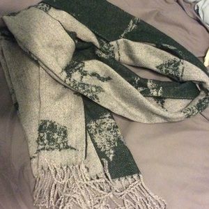 American eagle forest green scarf