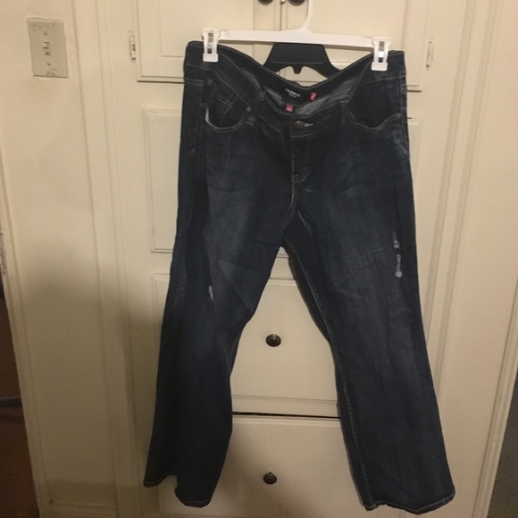 Torrid sz 20 relaxed boot cut distressed jeans