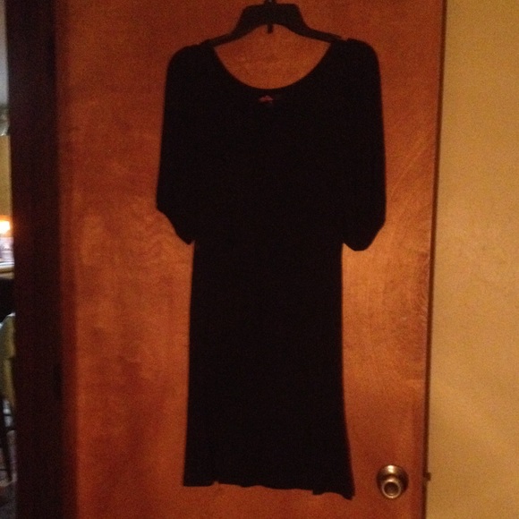 Black dress - Picture 1 of 3