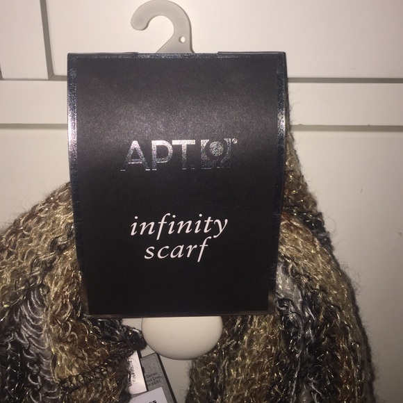 Infinity Scarf - Picture 2 of 4