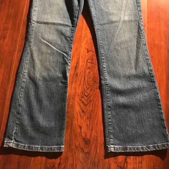 🎈SALE🎈LEVIS 515 boot cut jeans - Picture 3 of 4