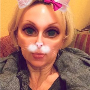 Meet your Posher, Elena