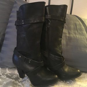 Mid calf boot