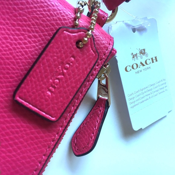 ✨ Coach Pink Pebble Leather Wristlet - Picture 4 of 5