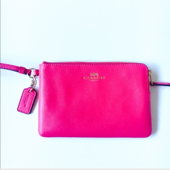 ✨ Coach Pink Pebble Leather Wristlet - Picture 5 of 5