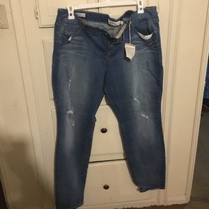 Torrid skinny jeans distressed sz 20 tall NWT