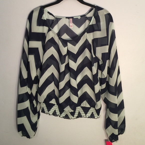 Xhilaration chevron blouse