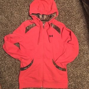 Underarmour sweatshirt