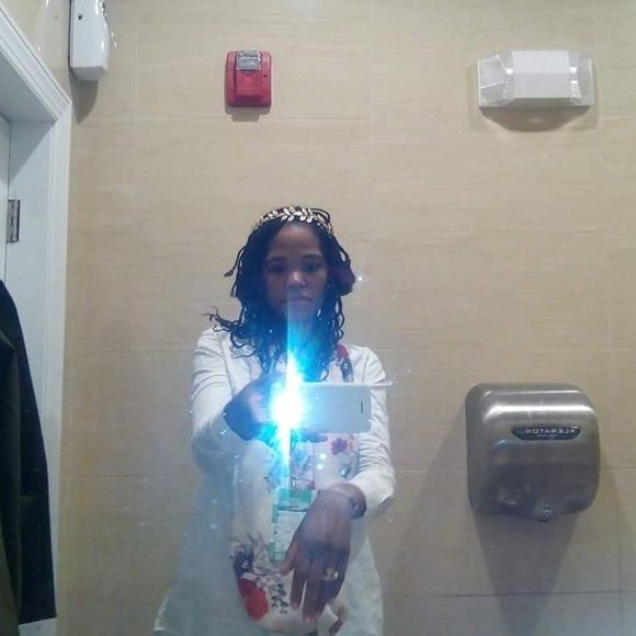 Meet your Posher, Sabria