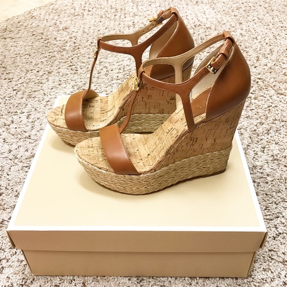 MK KERRI WEDGE HEEL