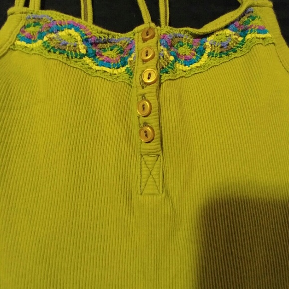 Tank top bundle - Picture 2 of 4