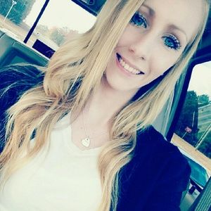 Meet your Posher, Tiffany