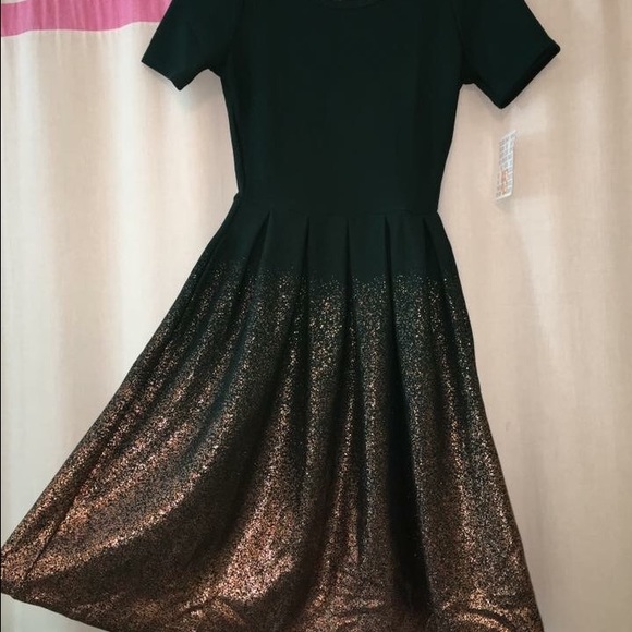 LULAROE LARGE ELEGANT AMELIA BNWT